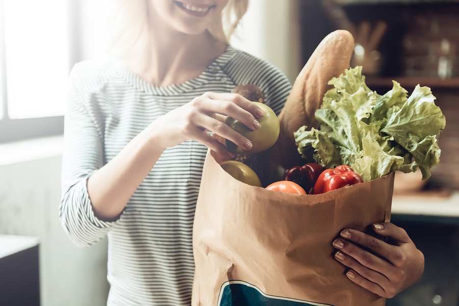 woman shopping for groceries