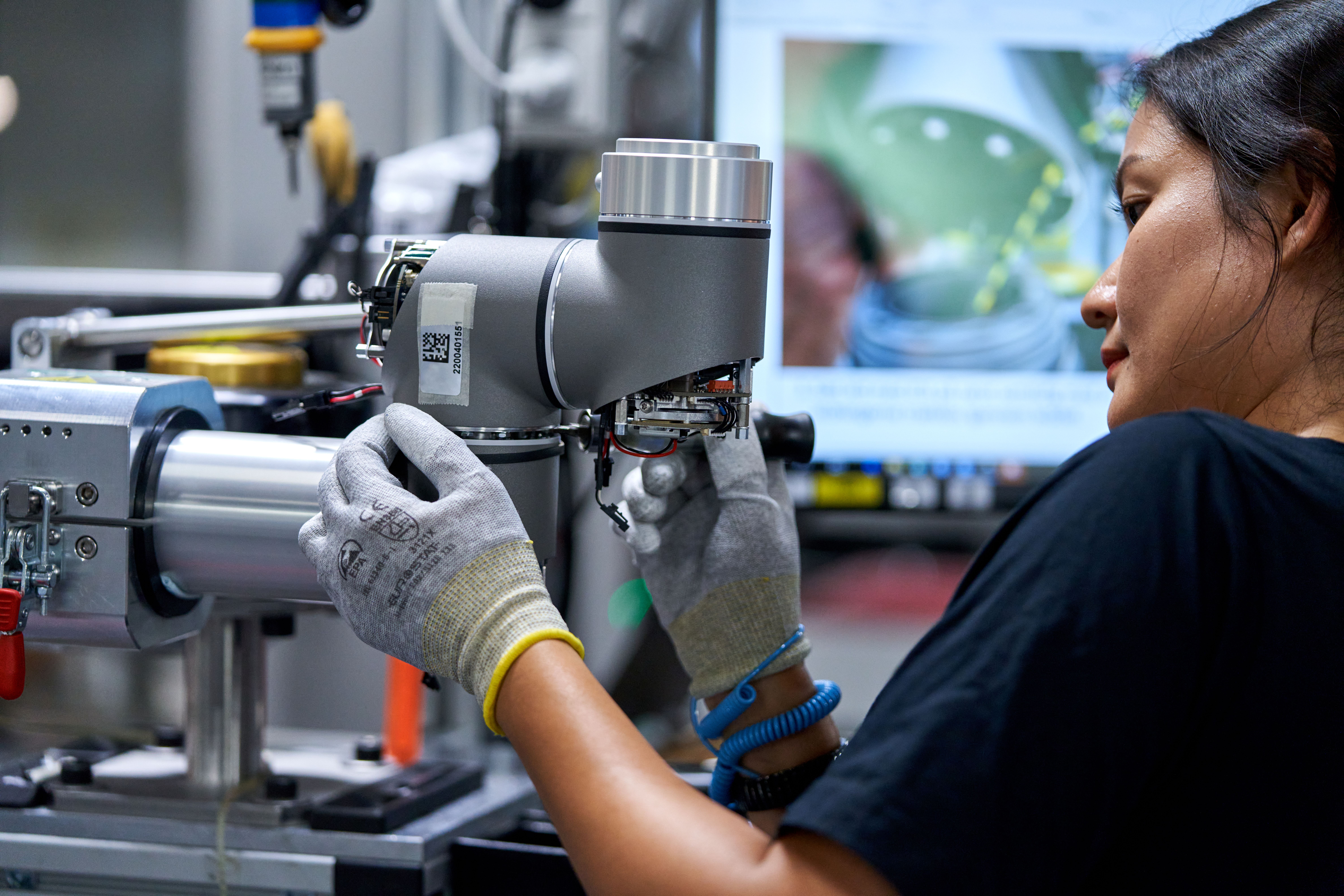 Universal Robots Reports Record Annual Revenue of over $300M - Industry