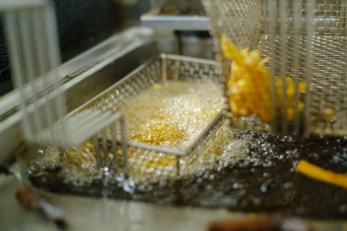 SOYLEIC® non-GMO High Oleic Soybean Oil: Longer Fry Life for Lower Operating Costs. Win-win