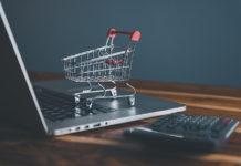 How Food and Beverage Brands Can Serve Both B2B and DTC Customers More Effectively Market E-commerce, Online Shopping Payment Concept, Business Mar